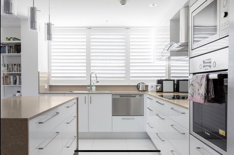 Stunning Burleigh Beach Apartment - Whitsundays Accommodation 1