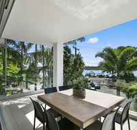 Stunning Riverfront Apartment in Noosaville - Unit 2 Wai Cocos 215 Gympie Terrace - Whitsundays Accommodation