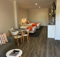 Sturt Motel - Whitsundays Accommodation