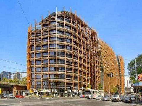 Stylish 1 Bedroom Apartment Amazing City Views - Whitsundays Accommodation 3