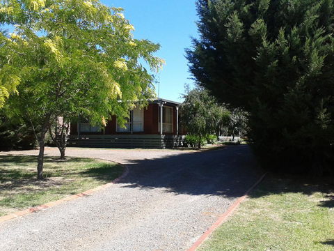 Sunburst Retreat - Whitsundays Accommodation 0