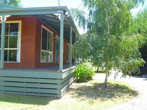 Sunburst Retreat - Whitsundays Accommodation 2