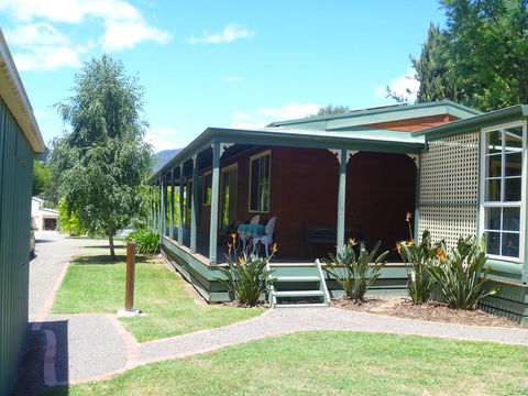 Sunburst Retreat - Whitsundays Accommodation 1