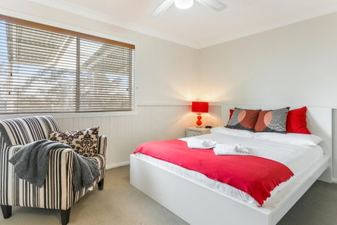 Sunflower Cottage - Whitsundays Accommodation 3