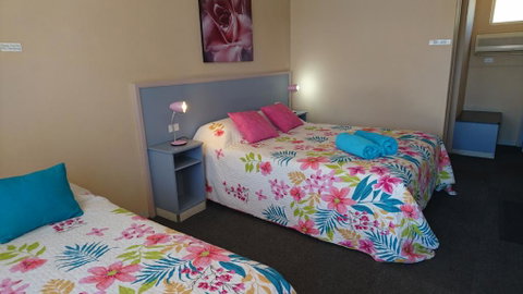 Sunflower Motel - Whitsundays Accommodation 0