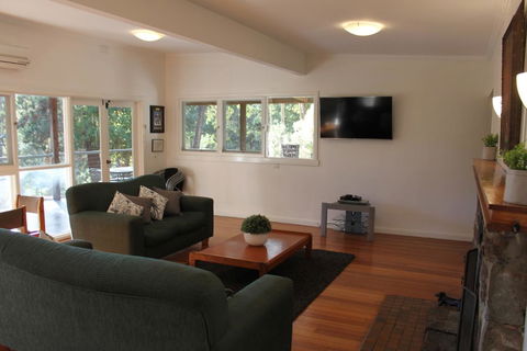 Sunny Corner Lake Eildon - Whitsundays Accommodation 3