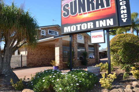 Sunray Motor Inn - Whitsundays Accommodation 1