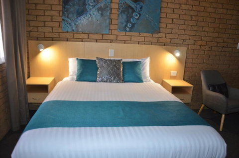 Sunray Motor Inn - Whitsundays Accommodation 0