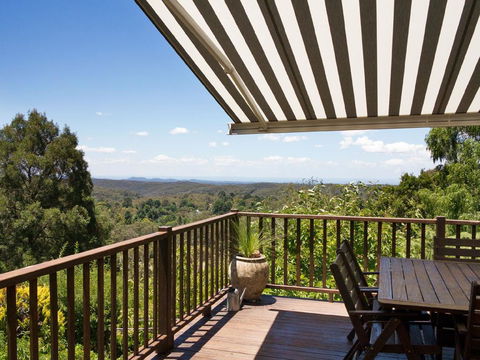 Sunrise House - Whitsundays Accommodation 2