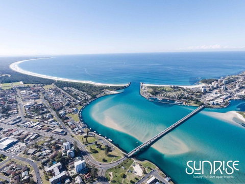Sunrise Luxury Apartments - Whitsundays Accommodation 0