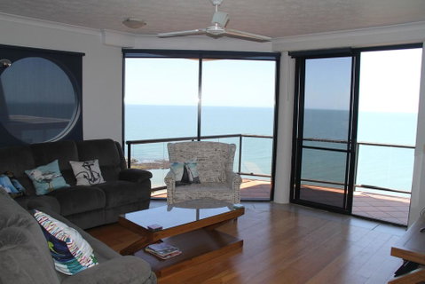 Sunset Sails Redcliffe - Whitsundays Accommodation 3