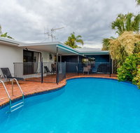 Sunyata Beach House - Rainbow Beach Beachside escape with a pool pet friendly and Wi-Fi - Whitsundays Accommodation