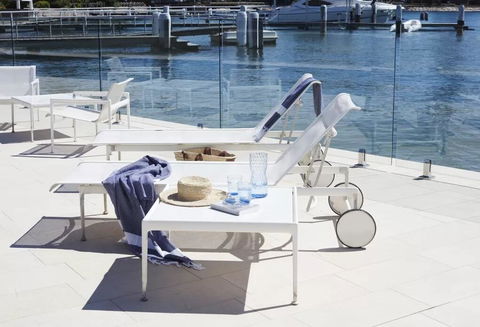 Superb 3 Bedroom, 2 Bathroom First Level Waterfront - Whitsundays Accommodation 2