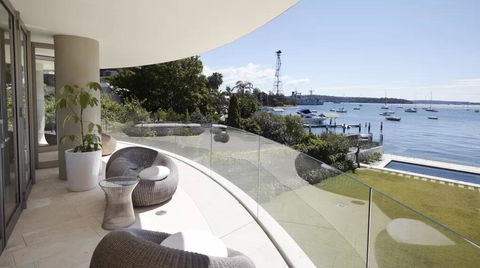 Superb 3 Bedroom, 2 Bathroom First Level Waterfront - Whitsundays Accommodation 3