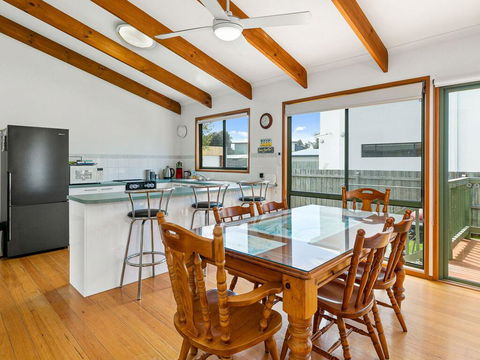 Surf Rest'n Bay - Whitsundays Accommodation 3