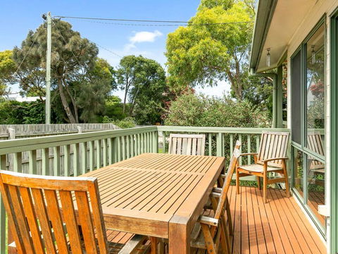 Surf Rest'n Bay - Whitsundays Accommodation 1