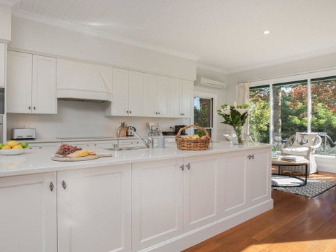 Sutton Downs - Renovated Country Home On 100 Acres - Whitsundays Accommodation 2