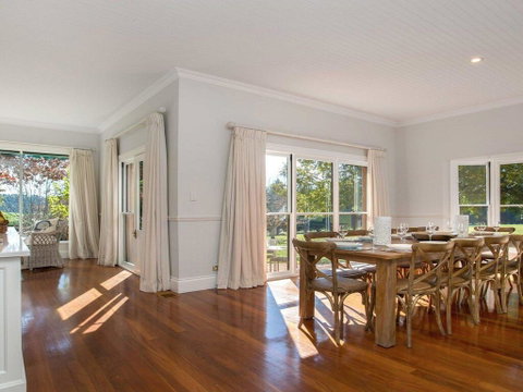 Sutton Downs - Renovated Country Home On 100 Acres - Whitsundays Accommodation 1