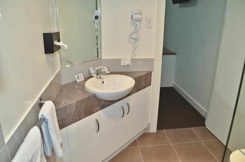 Swagsman Motel - Whitsundays Accommodation 3