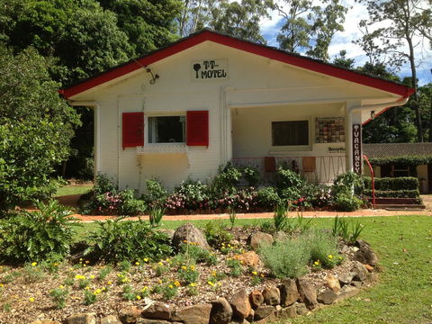 Tall Trees Motel Mountain Retreat - Whitsundays Accommodation 3