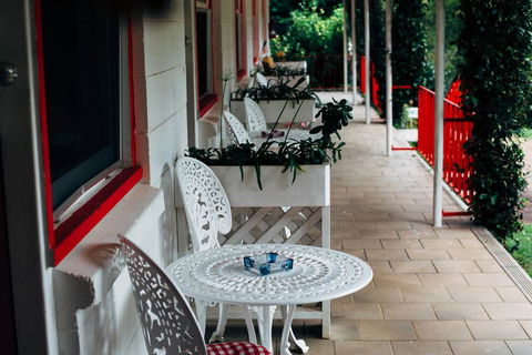 Tall Trees Motel Mountain Retreat - Whitsundays Accommodation 2
