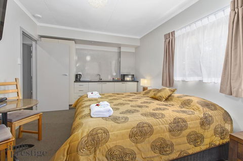 Tall Trees Motel Mountain Retreat - Whitsundays Accommodation 1
