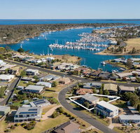 Tanjil - A stroll from the water in Paynesville - Whitsundays Accommodation