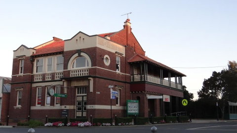 The Bank B&B West Wyalong - Whitsundays Accommodation 0