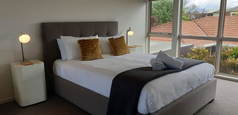 The Beach House - Whitsundays Accommodation 2