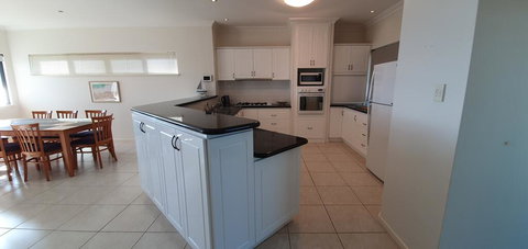 The Beach House - Port Bouvard - Whitsundays Accommodation 1