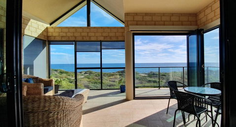 The Beach House - Port Bouvard - Whitsundays Accommodation 0