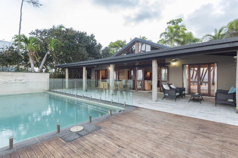 The Beach House On Newell - Whitsundays Accommodation 2