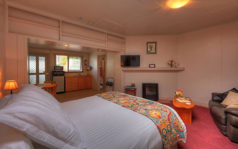 Ellie\'s Cottages - Whitsundays Accommodation 12
