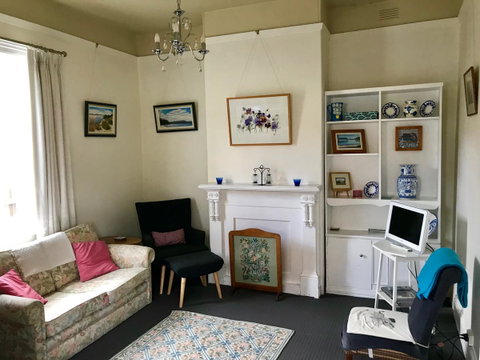 Eliza Cottage - Whitsundays Accommodation 9