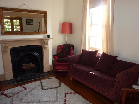 Eliza Cottage - Whitsundays Accommodation 1