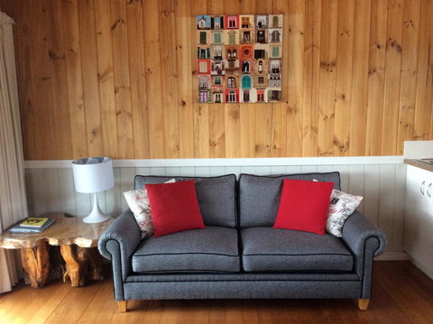 Hazelcreek Cottages - Whitsundays Accommodation 5