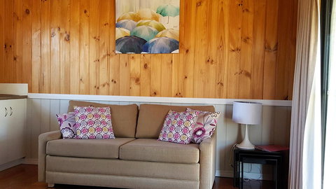 Hazelcreek Cottages - Whitsundays Accommodation 22