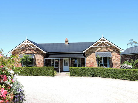 Hazelcreek Cottages - Whitsundays Accommodation 23