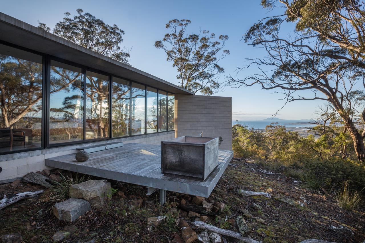 Rocky Hills TAS Whitsundays Accommodation