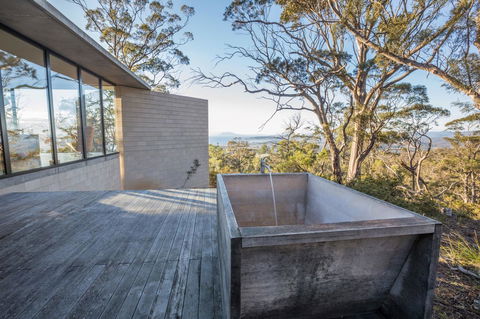 Rocky Hills Retreat - Whitsundays Accommodation 13