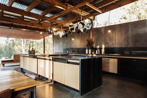 Bay Of Fires Bush Retreat - Whitsundays Accommodation 6