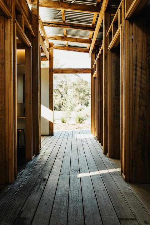 Bay Of Fires Bush Retreat - Whitsundays Accommodation 18