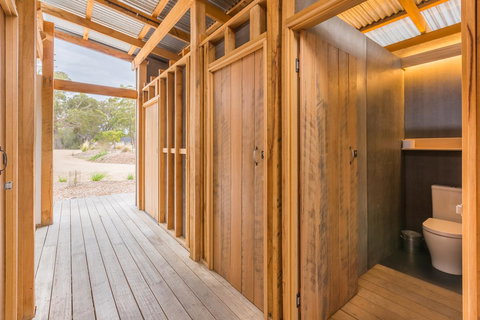 Bay Of Fires Bush Retreat - Whitsundays Accommodation 19