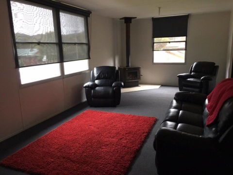 Harvey House - Whitsundays Accommodation 5