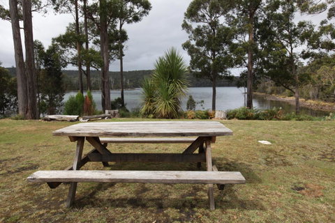 The Fox And Hounds Historic Hotel - Whitsundays Accommodation 38