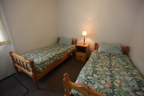 The Fox And Hounds Historic Hotel - Whitsundays Accommodation 19