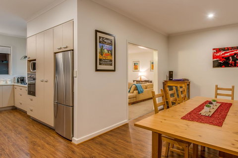City Lights - Whitsundays Accommodation 2