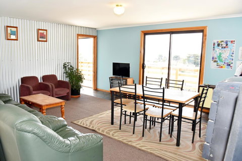 Bicheno Backpackers - Whitsundays Accommodation 8