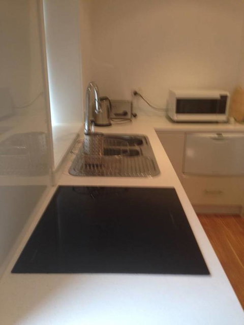 Hobart Colonial Apartment - Whitsundays Accommodation 9