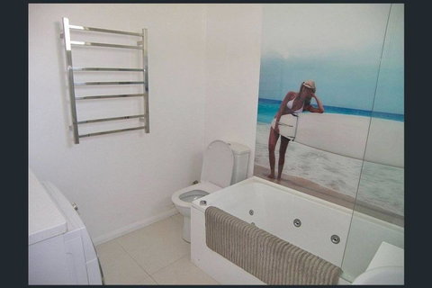Hobart Colonial Apartment - Whitsundays Accommodation 8